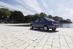 Dacia Logan parcat